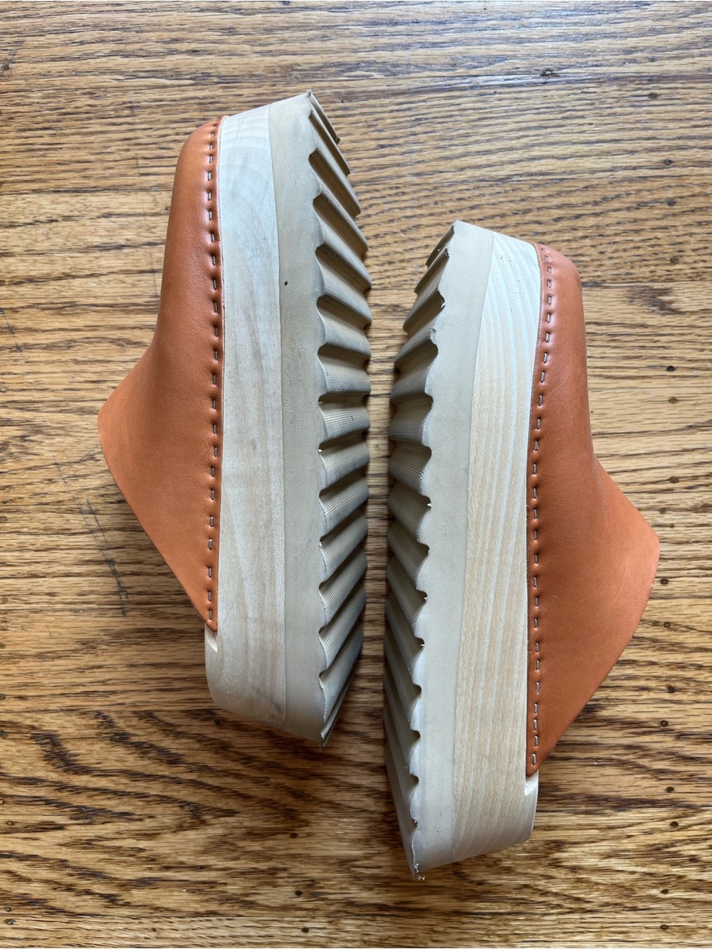 Bryr Chonk Clog in Whiskey - Picture 6 of 7